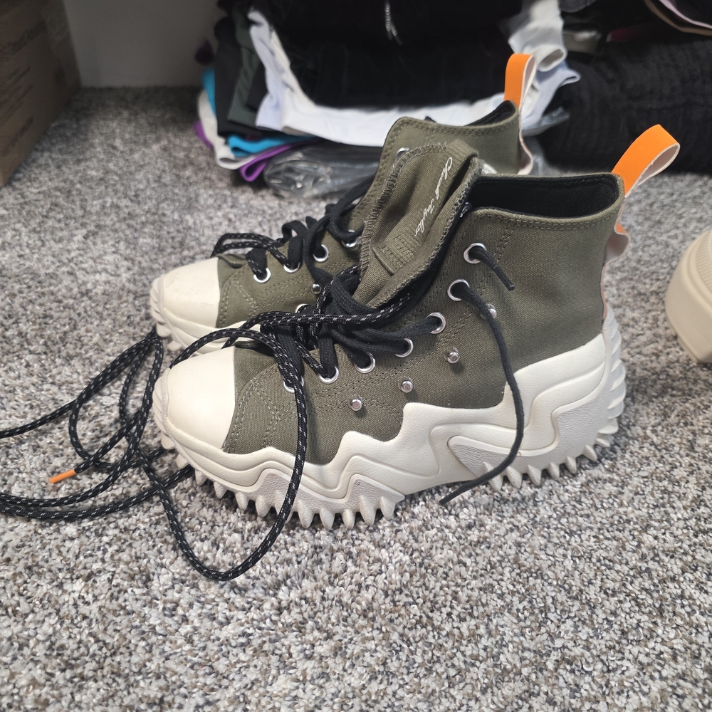 Converse Platform High-Tops in Olive and Cream